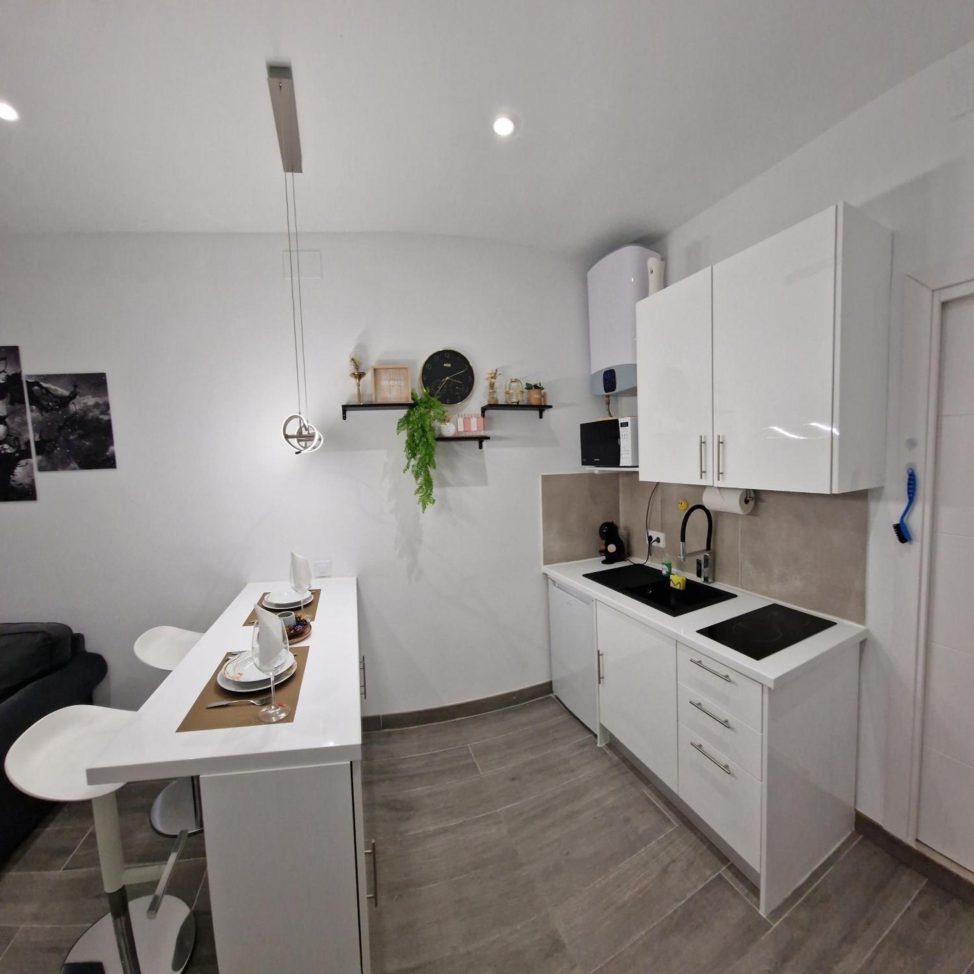 Barcelona, Apartamento De 1 Habitacion Apartment L'Hospitalet de Llobregat Bagian luar foto